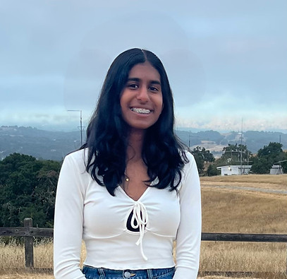 sumac headshot_edited.jpg